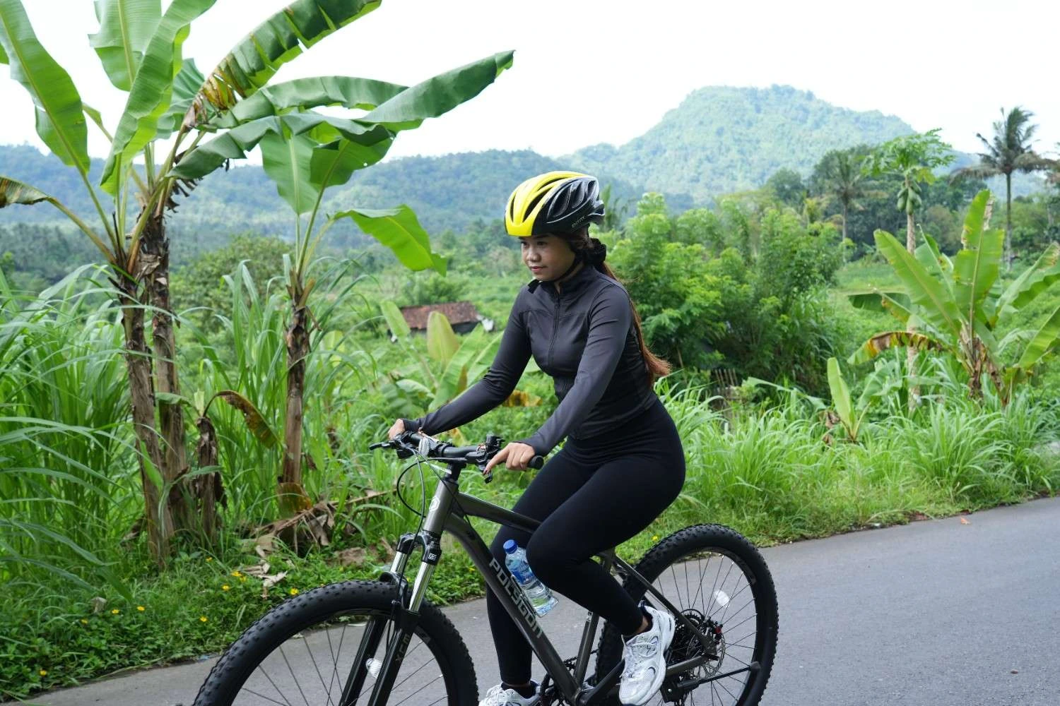 Cycling through Sidemen Valley